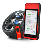 Tablet de diagnóstico de pressão de pneus Autel MaxiTPMS ITS600 efetuando a ativação sem fio de um sensor de roda automotivo.
